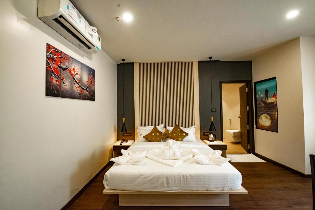 נאווי מומבאי The Royal Palace Hotel 400703 מראה חיצוני תמונה