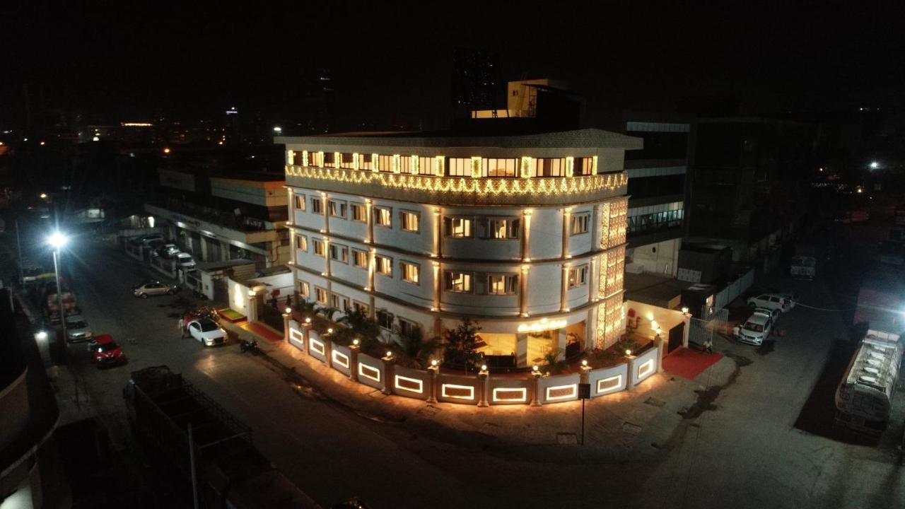 נאווי מומבאי The Royal Palace Hotel 400703 מראה חיצוני תמונה